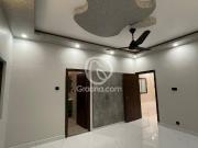 2400 Ft² Flat for Sale