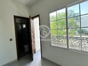 2400 Ft² Flat for Sale
