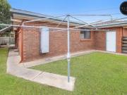 2/401 Ross Circuit, Lavington