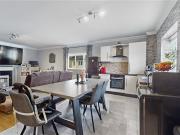 240,000 | 7 Brackenwood Avenue, Balbriggan, County...