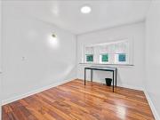 240 Blackburn, Sandy Hill, Ottawa, ON