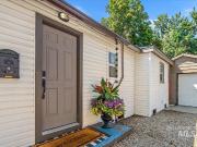 2416 W Ona St