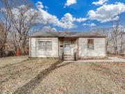 2418 E 8th St N, Wichita, KS 67214