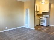 2433 Country Club Blvd. 1 Bedroom Apartment for Rent at... 2433 Country Club Blvd. 1 Bedroom Apartment for Rent at...