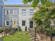 244 10th street ne, washington, dc 20002