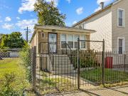 245 W 43rd St, Chicago, IL 60609 | MLS #12510 | Compass