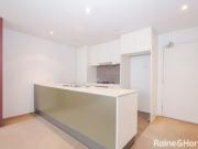 Duplex Two Bedroom Apartment with Study in Heart of Zetland