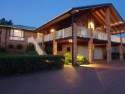 24 Mccarthy Crescent, Armidale, NSW 2350