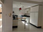 250 Área Útil Casa Alugar, 3 Dormitórios localizado em...