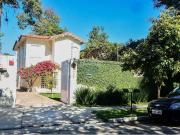 250 Área Útil Casa Alugar, 4 Dormitórios localizado em...