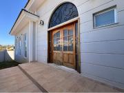 250 Área Útil Casa Alugar, 3 Dormitórios localizado em...