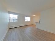 250 Roehampton Avenue Studio Apartment for Rent at 250...