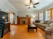 2513 N New England Avenue