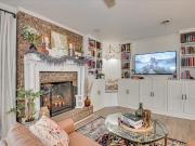2518 E Springwood Court