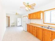 252 Bloor St E B Oshawa ON L1H 3M6 3 Bedroom Apartment...