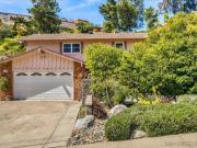 2552 Arnott St, San Diego, CA 92110