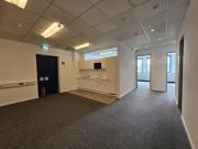 255 1 ERSTBEZUG Büro mit 5 Räumen 146m² Sofort einziehen...