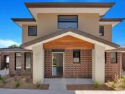 2/57 Circle Drive, Cranbourne VIC 3977 House For Rent $440
