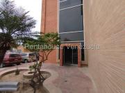 25 19186 Oficina en Alquiler Av Henry Ford Zono...