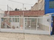 25, CASA EN VENTA CON GRAN OPORTUNIDAD DE MEJORAR TU...