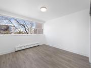 25 Eva Road 2 Bedroom Apartment for Rent at 360 The Mall...