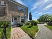 25 Gosford Boulevard Unit# 15, Toronto, ON, M3N 2G7...