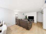 25 Knight Street #Lower