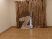 25 marla beautifull house witn basement cinema for rent...