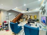 25 Sty Open Facing 4R3B with semi furnished Tmn kosas...