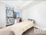 LUXURY ONE BEDROOM APARTMENT RIGHT ABOVE CHATSWOOD STATION