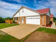261 Pin Oak Drive