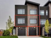 261 Royal Elm Road Nw, Calgary, AB, T3G 0G8 townhouse...