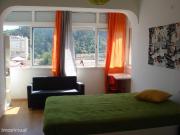 263641 Quarto com cama de casal em.