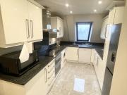 £ 2650:Huge 3 bed 2 bath flat. Available now!