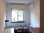 268576 Quarto com cama de solteiro em.