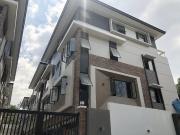 26.8M, Townhouse with 4BR for Sale in Heroes Hill Q.C...