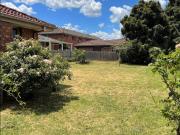 Comfortable 3 Bedroom Family Home with Spacious Backyard Comfortable 3 Bedroom Family Home with Spacious Backyard