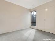 26 Bradshaw Avenue, Craigieburn VIC 3064