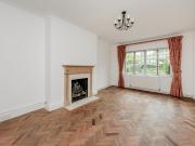 26 Edmunds Walk London 2638035