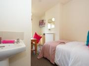 26 Hessle Terrace, Hyde Park, Leeds, LS6 1EQ