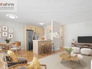26 Park Street Apartments in Mississauga 26 Park St E...