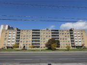 2700 and 2702 Lawrence Ave, E. 3 Bedroom Apartment for...