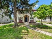 2707 N Clinton Street