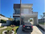 270 Área Útil Casa Alugar, 3 Dormitórios localizado em...