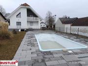 272m² großes Einfamilienhaus mit großen Garten und Pool...