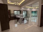 272sq yd 5 Bedrooms Luxury Villa is Available FOR RENT.... 272sq yd 5 Bedrooms Luxury Villa is Available FOR RENT....