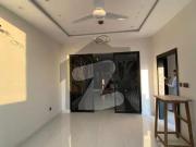 272sq Yd 5 Bedrooms Luxury Villa Is Available FOR RENT....