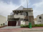 272sq yd Ready to Move Villa in Precinct 1 0.5km from...