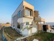 272sq Yd Ready To Move Villa In Precinct 1 0.5km From...