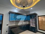 272sq yd Ready to Move Villa in Precinct 1 0.5km from...